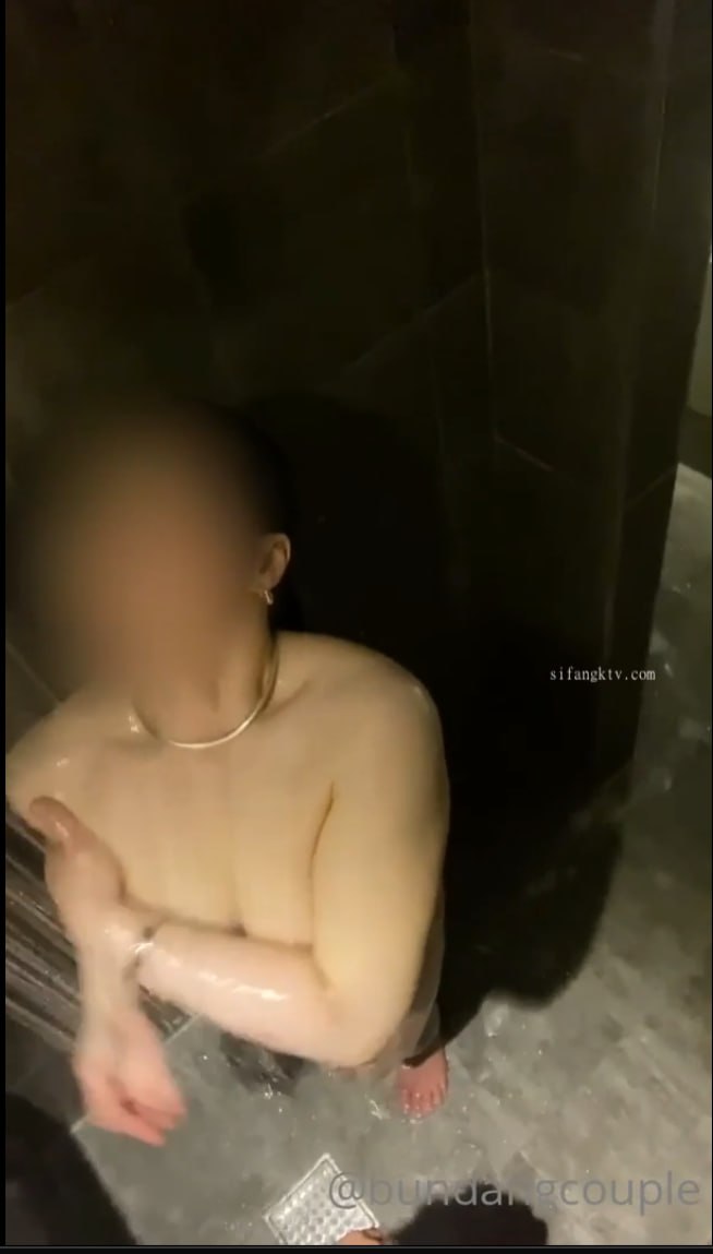 MVSD-561 人妻自宅サロン 底辺クズ隣人の汚らわしいデカマラに堕ちた若妻エステティシャン